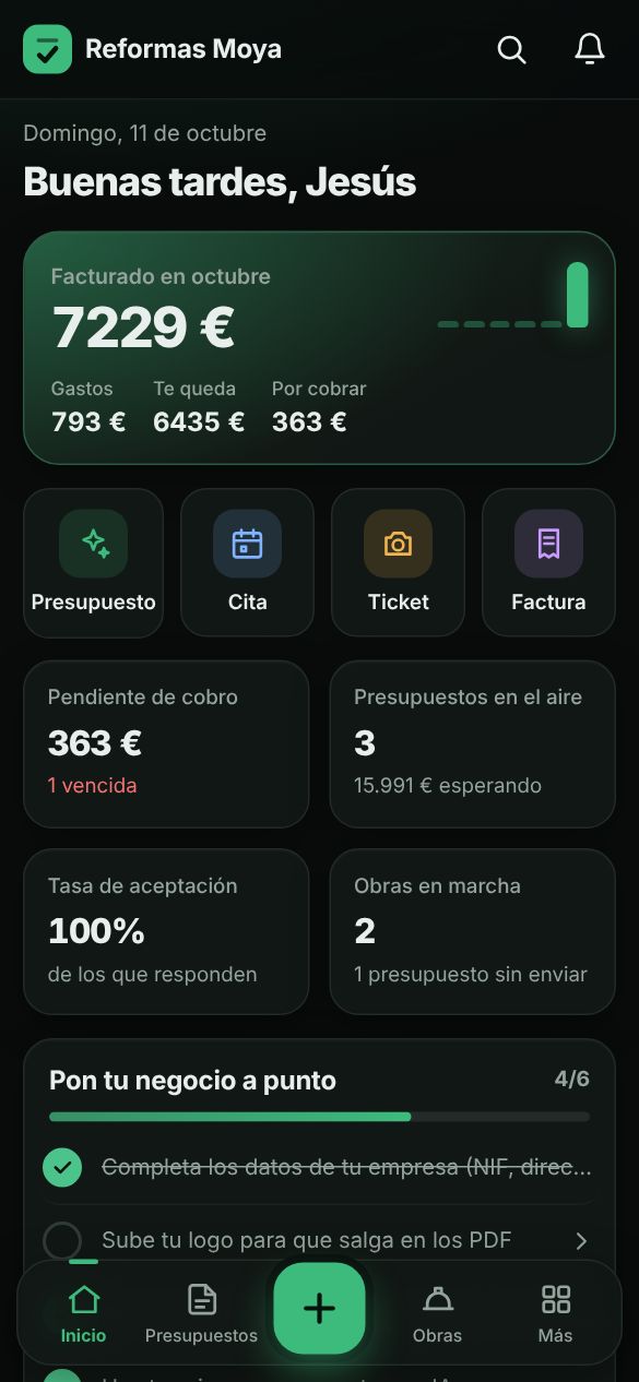 Inicio de PresuPro en el móvil: facturado del mes, gastos y accesos rápidos